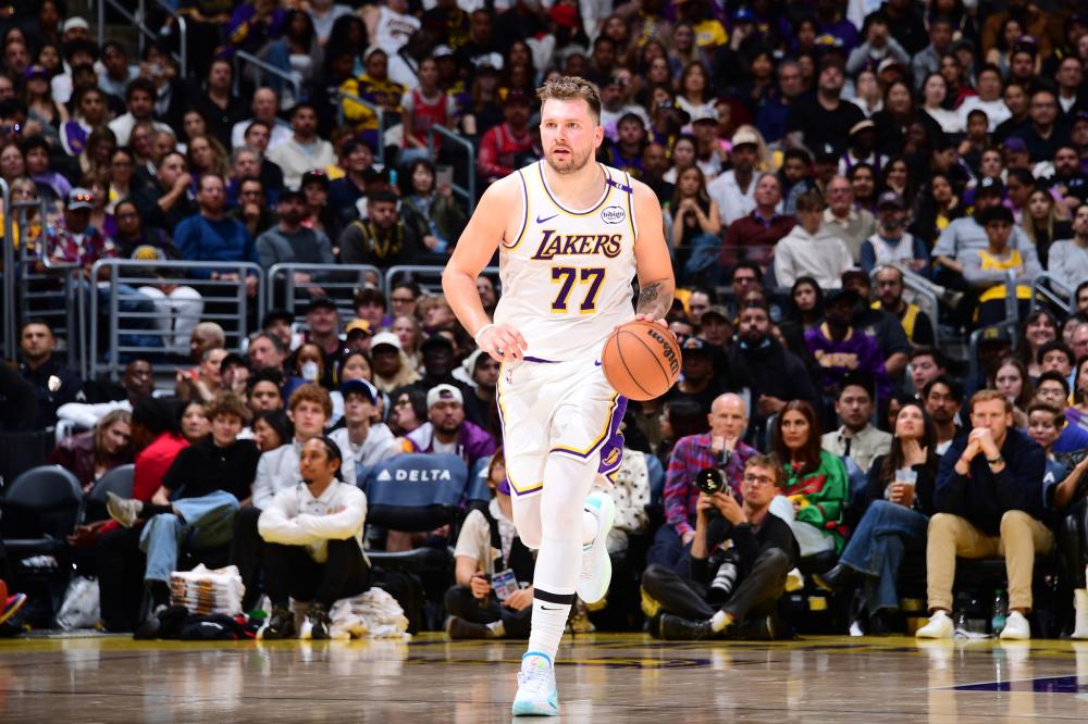 完成了一系 完成了一系